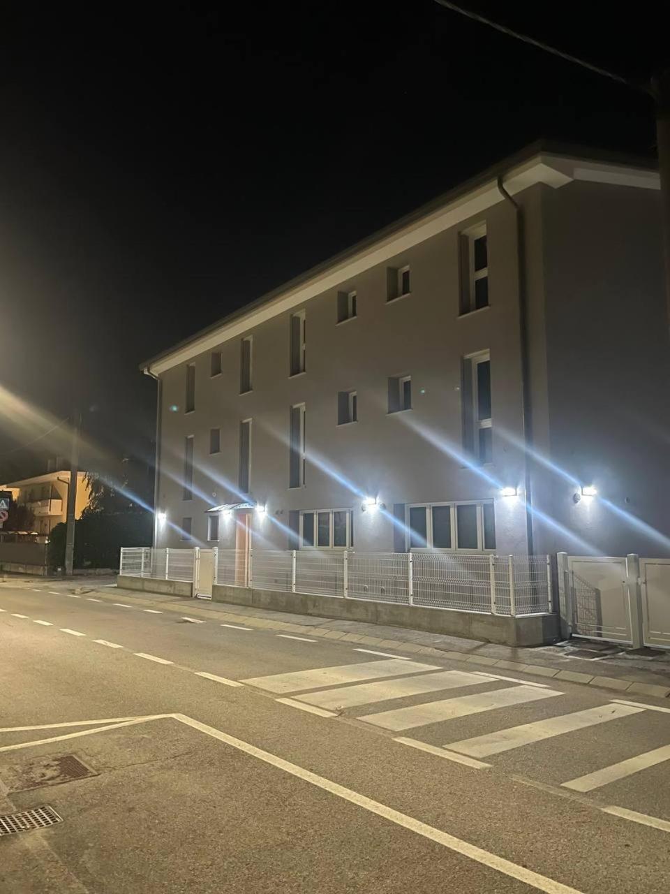 Garibaldi 16 Room Legnaro Εξωτερικό φωτογραφία